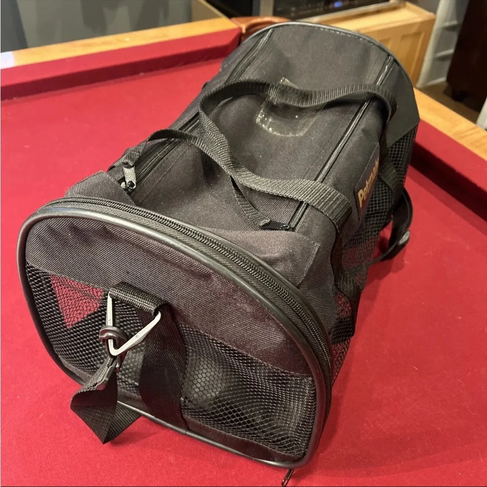 Petmate BLACK Soft Sided Kennel carrier Pet cab Up To 10 lbs, 15”X10”X10” BAG